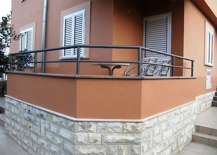 Juran Apartman *