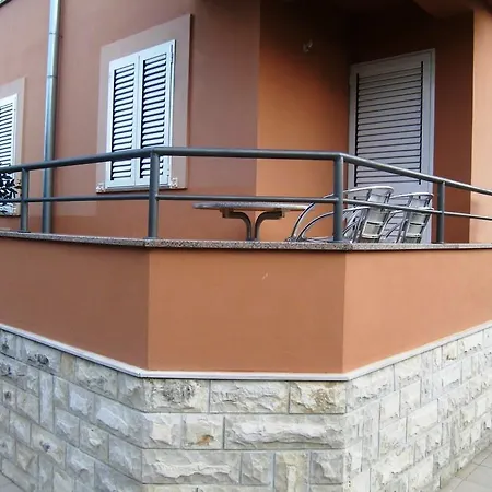 Juran Apartment *
